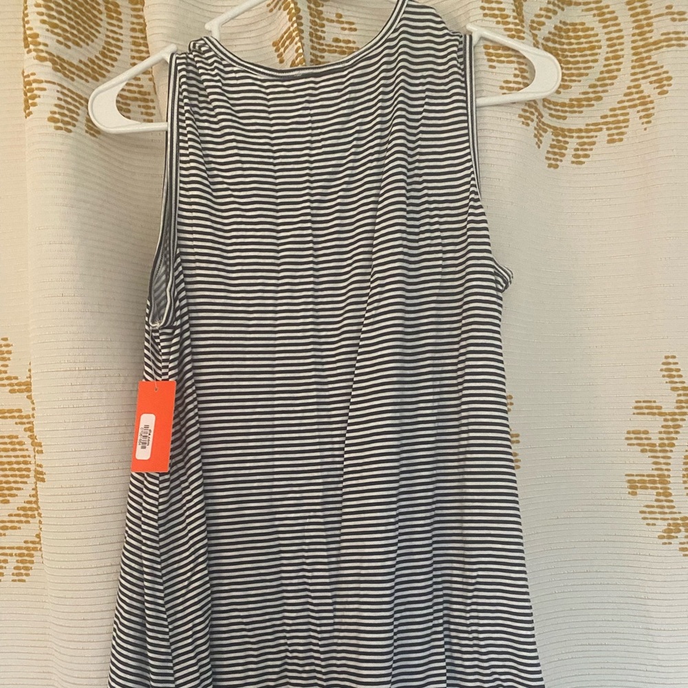 Striped Tank Top - Picture 6 of 6